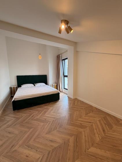 Apartament cu 2 camere decomandat, mobilat în Băneasa