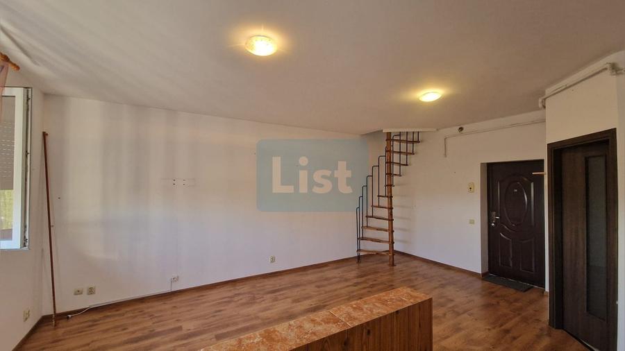 Apartament cu 3 camere semidecomandat în Săsar