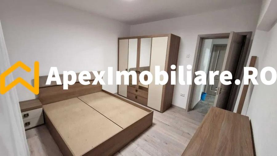 Apartament cu 3 camere decomandat, mobilat în Păcii