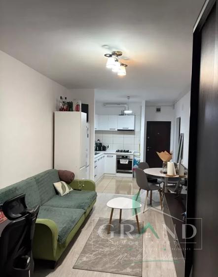 Apartament cu 2 camere semidecomandat, mobilat în Iris