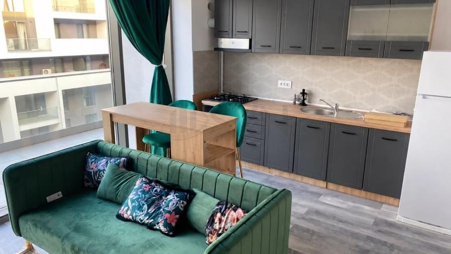 Apartament cu 3 camere decomandat în Floreasca