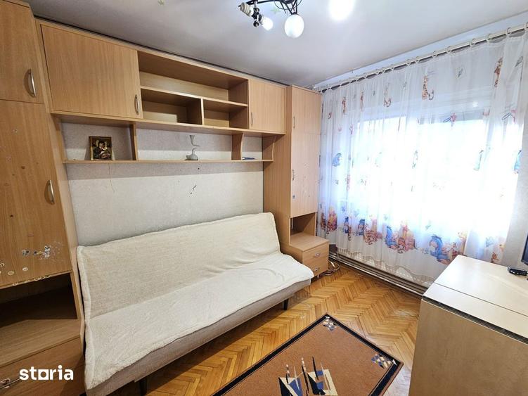 Apartament cu 3 camere semidecomandat, mobilat în Obor