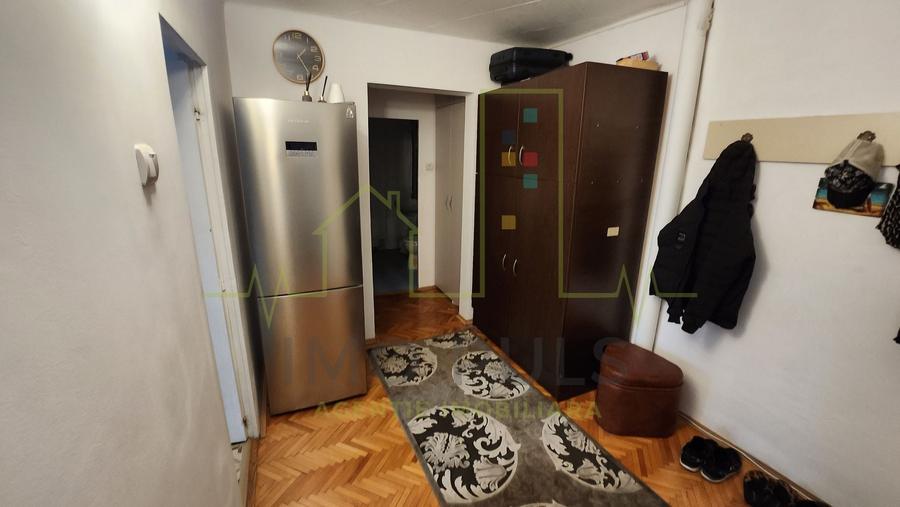 Apartament cu 2 camere decomandat, mobilat în Girocului