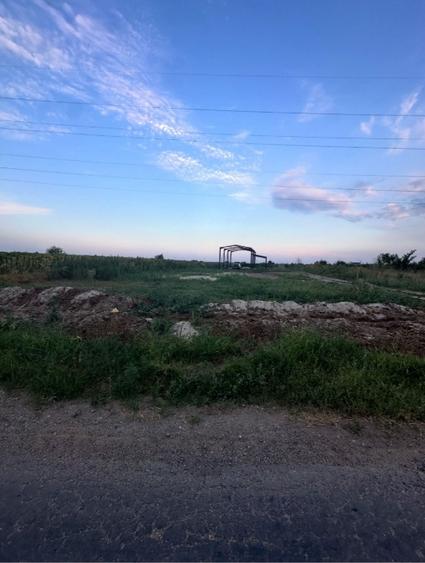 Vand teren intravilan 2000 mp, deschidere DJ602, constructie începuta - 1