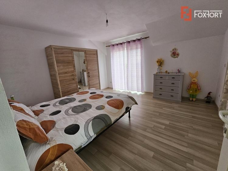 Casa individuala cu 7 camere, spatioasa in Sofronea - 15