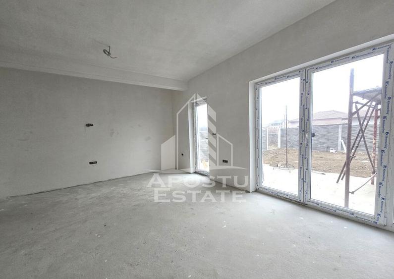 Jumatate de duplex, Parter + Etaj, 5 camere si 2 bai, Sag - 18