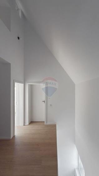 Casa / Vila cu 4 camere de vanzare - 15