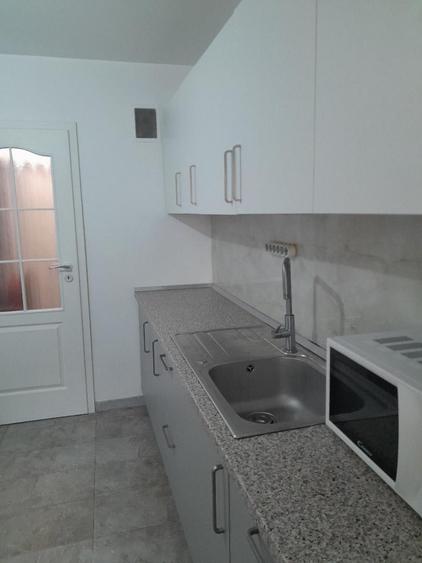 Vatra Luminoasa-Maior Coravu,ap.2 camere, decomandat, parter/ P+4,bloc 1983 - 1