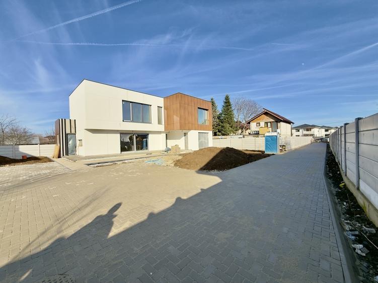 Tunari - Vila individuala Moderna - Zona rezidentiala & Langa Padure - 16