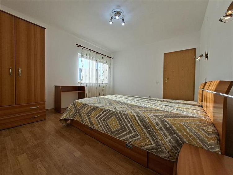 Apartament modern 4 camere 2 balcoane 2 bai garaj Zona Strand - 9