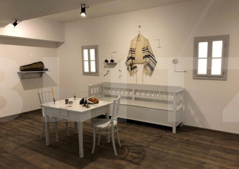 Showroom elegant la mezaninul unei cladiri mixte, zona Cipar - 4