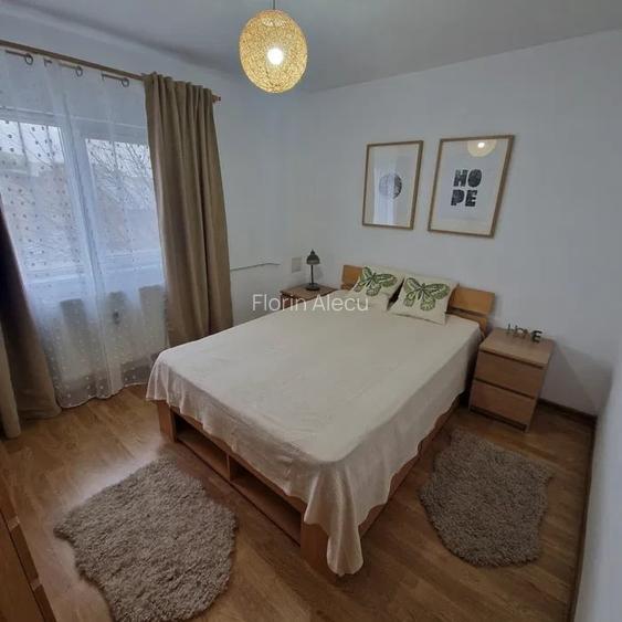 Apartament 2 camere, semidecomandat, 60mp, ac, metrou aproape, Stefan cel Mare Apartament 2 camere, semidecomandat, 60mp, ac, metrou aproape, Stefan cel Mare