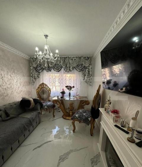 Apartament de vanzare 3 camere decomandat, zona Micro 16 - 4