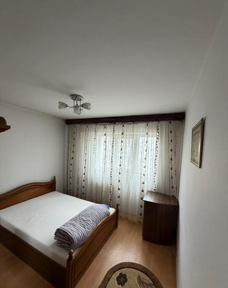Inchiriez apartament cu 3 camere - 8