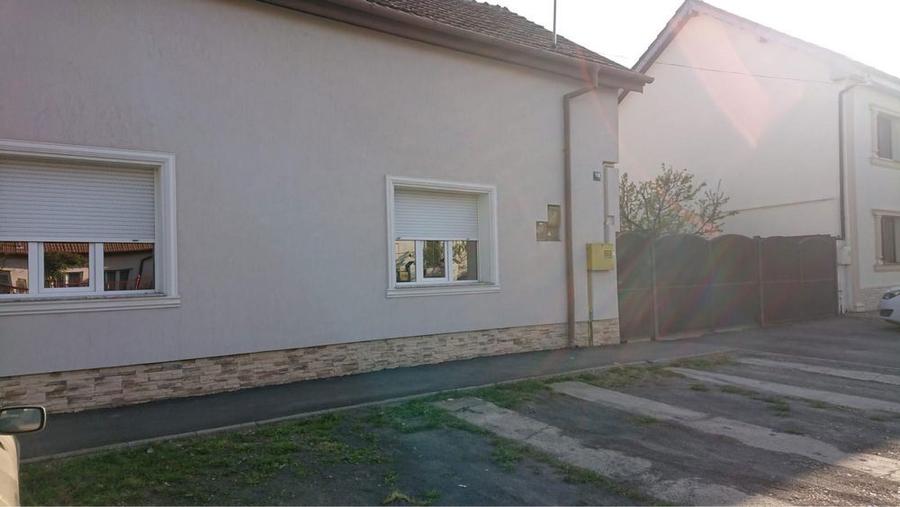 Casa de vanzare cu hala pretabil afacere - 4