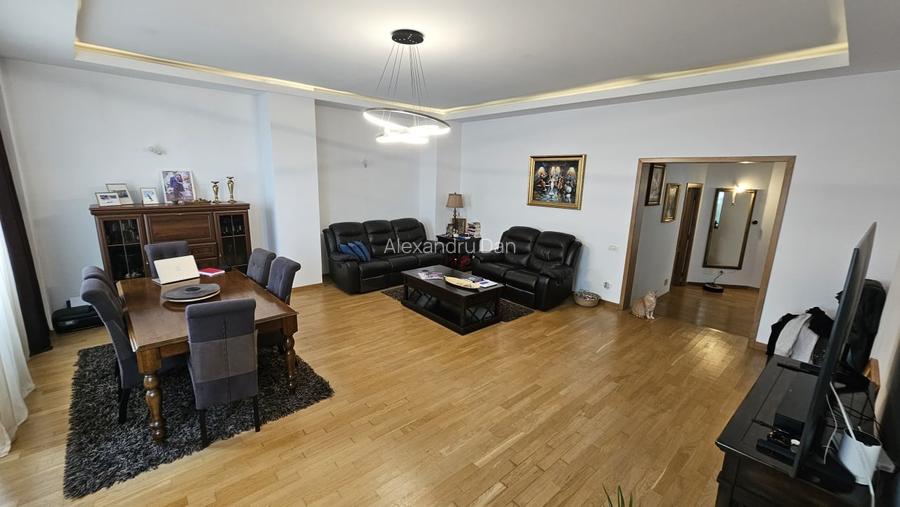 Apartament 5 camere+Terasa 120 mp+garaj -zona - Primaria Sector 1 -Banu Manta