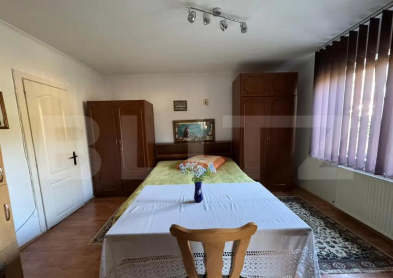 Casa cu 6 camere in Soimus - 1