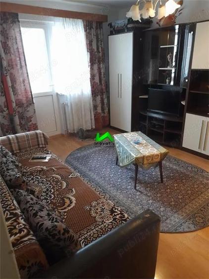 Apartament cu 3 camere semidecomandat, mobilat în Vasile Aaron