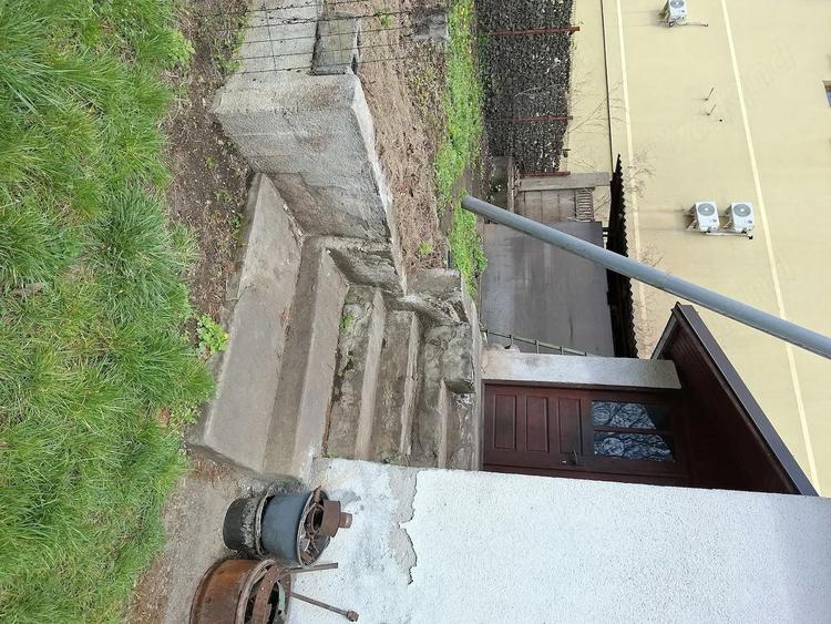 De vinzare casa zona piata de alimente - 2