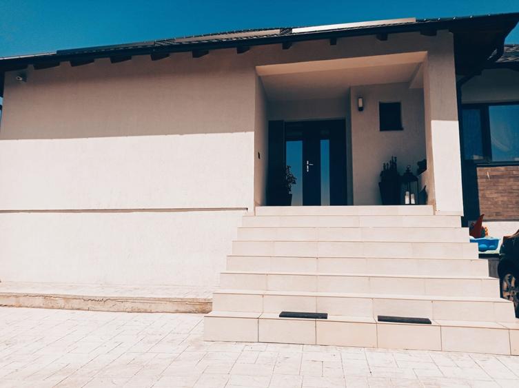 casa / vila Platou Prundu - Craiovei , mobilata / utilata , finisaje moderne ! - 27