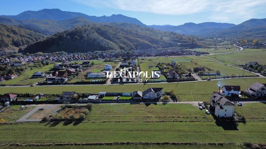 BRASOV -  RASNOV   Teren 2233 mp  intravilan - 3