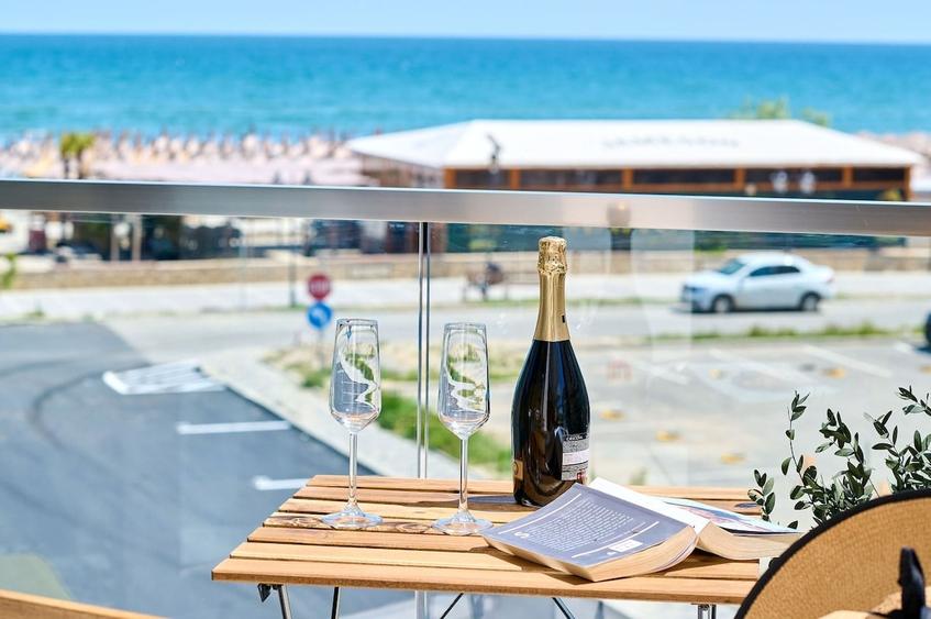Apartament cu 3 camere decomandat în Mamaia-Sat