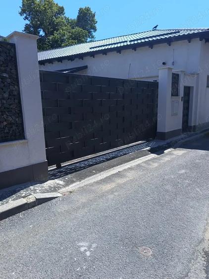 Casa de vanzare in centrul Gala?iului 150 mp utili, curte interioara cu foi?or, 3 camere 3 bai - 2