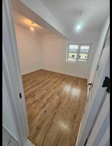 Apartament cu 2 camere decomandat în Titan