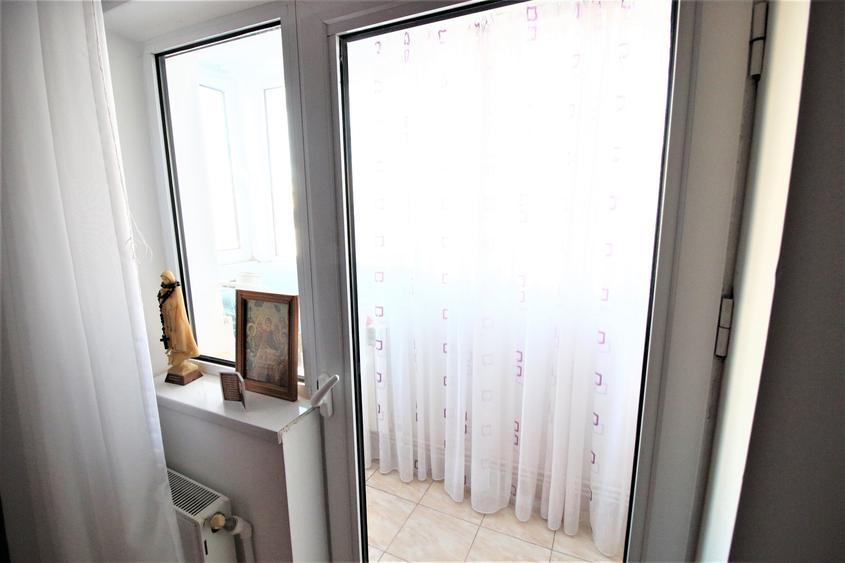 Ap. 2dec. Micro20, 2 balcoane, 57mp - 12