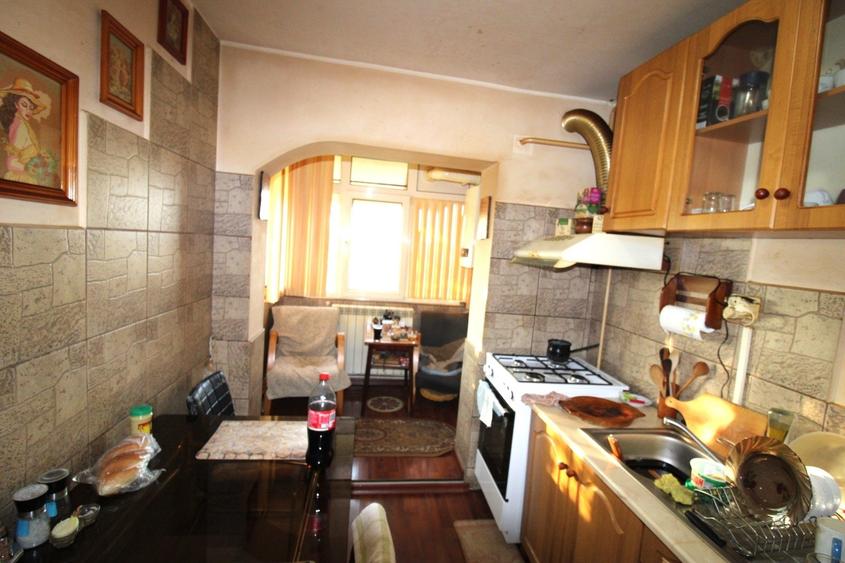 Apartament cu 3 camere, decomandate in Micro 16 - 7