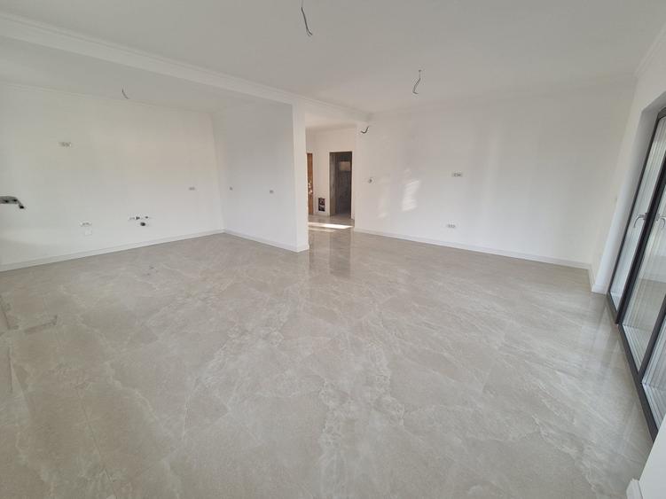 Vilă elegantă, finisată complet, Via Carmina – comision 0 - 2