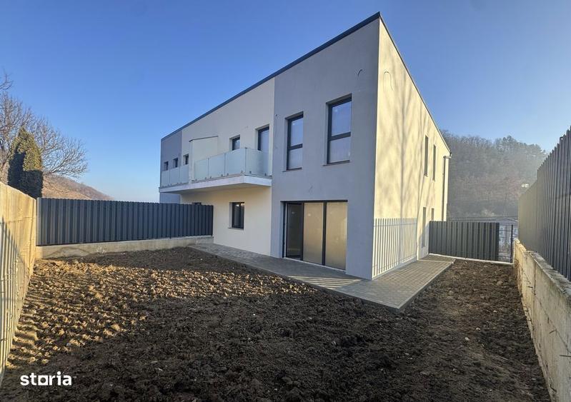 Duplex de 4 camere, 190 mp, garaj, Tauti - 1