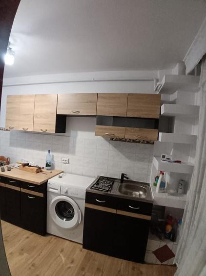 Apartament cu 2 camere decomandat în Coman
