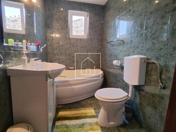 Casa individuala buna cu 4 camere 349 mp teren, 2 fronturi stradale, Lazaret - 9