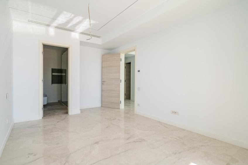 OPERA RESIDENCE MAMAIA, 2 CAMERE, TERASA GENEROASA, DIRECT PE PLAJA - 9