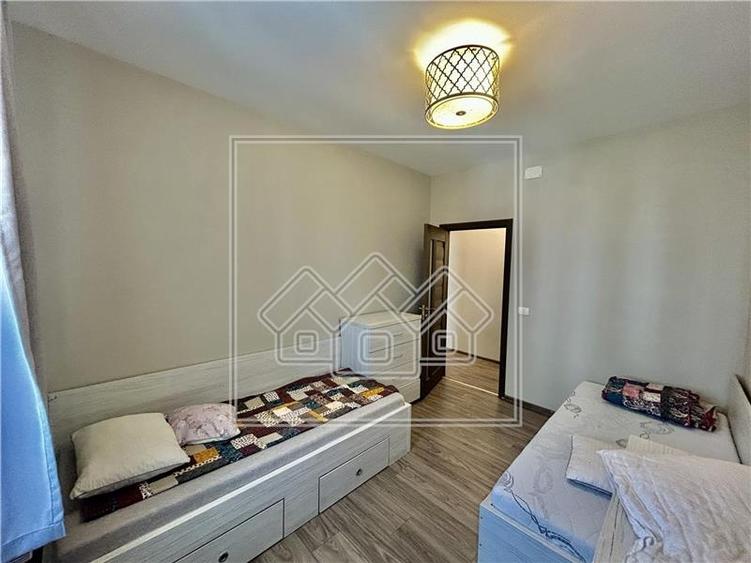 Casa individuala de vanzare in Sibiu, 373mp teren, 8 camere, zona buna - 27