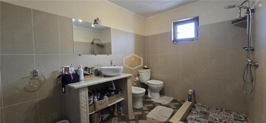 Casa complet mobilata si utilata cu 5 dormitoare | Localitatea Odoreu | Teren 859 mp - 5