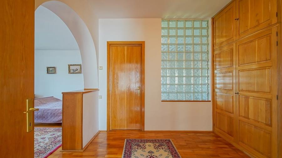 CASA vanzare BRASOV, calitati+potential deosebit, 5 min mall Coresi - 10