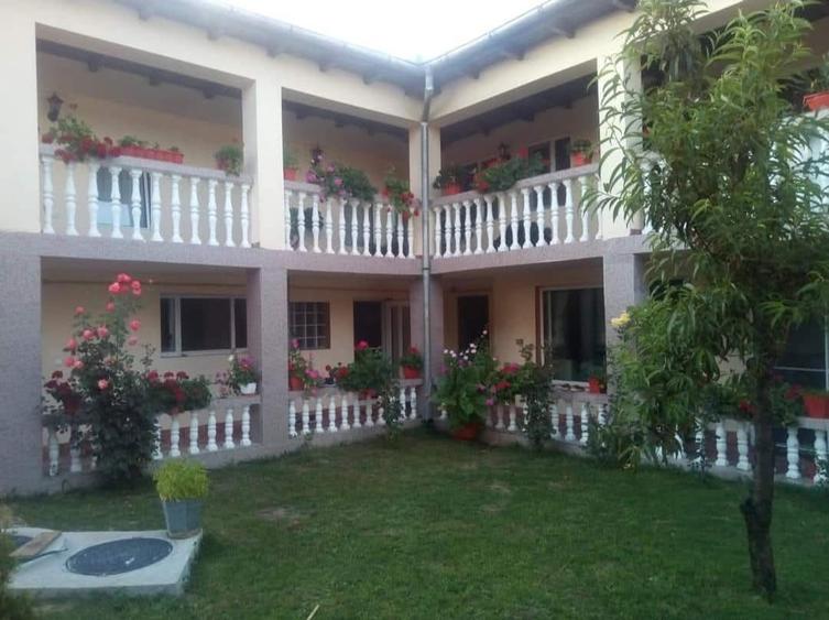 Casa de inchiriat - 3