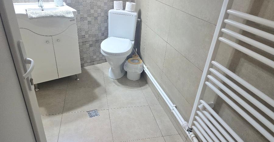 Inchiriez apartament in vila pe 2 nivele cu scara interioara in Deva, - 7