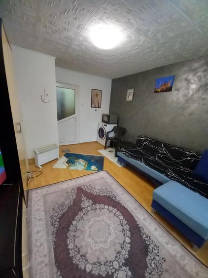 Vanzare garsoniera parter, 21 mp, utilata si mobilata zona CET - 2