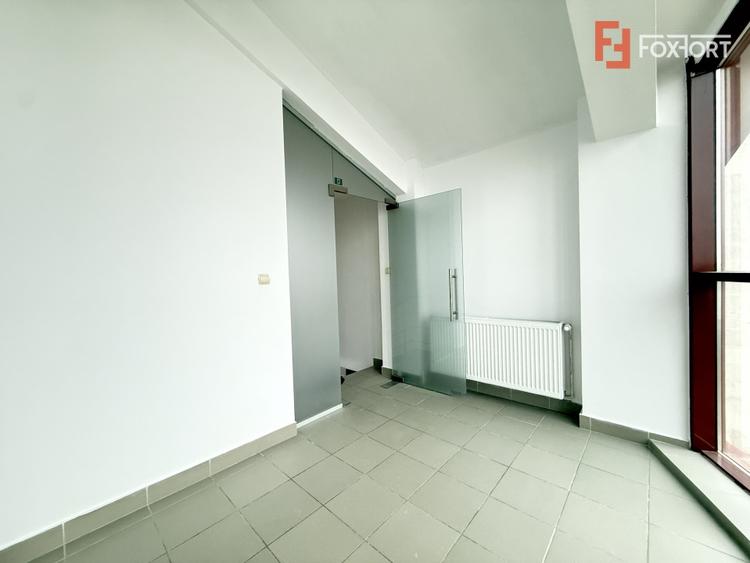 Cladire comerciala cu regim de inaltime P+2 E+M, suprafata 550 mp de inchiriat - 16