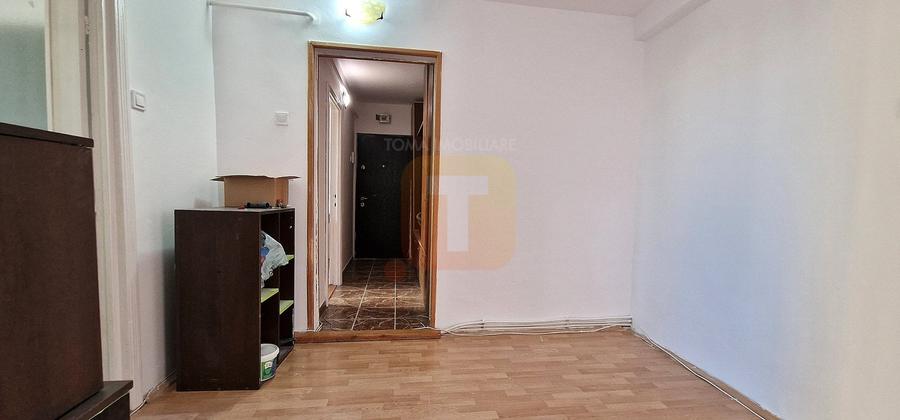 Apartament 3 camere decomandat, etaj 3/4, zonă Calea Romanului - Baie mare unifi - 9