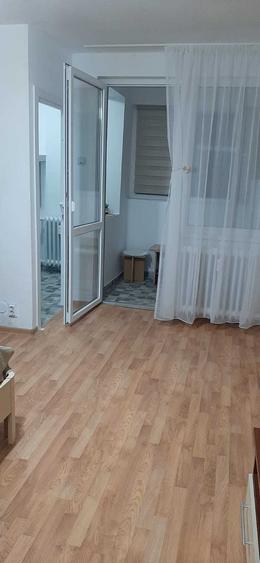 Garsonieră decomandată în Exterior Vest