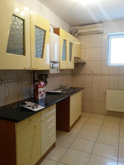 Apartament cu 2 camere semidecomandat, mobilat în Primăverii