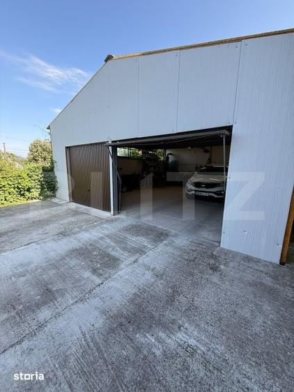 Casă cu 10 camere cu Teren 2714 Mp în Glod