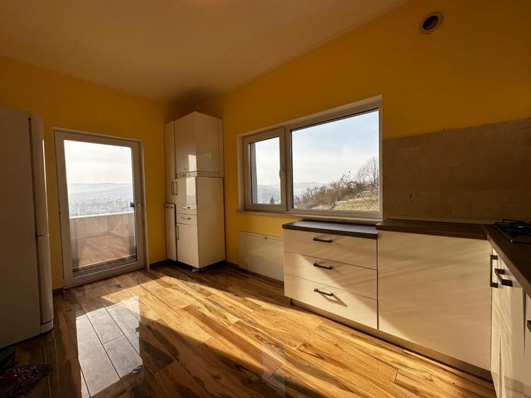 Apartament cu 3 camere decomandat, mobilat în Grigorescu