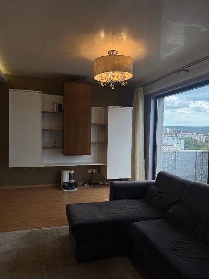 Apartament cu 4 camere decomandat, mobilat în Europa