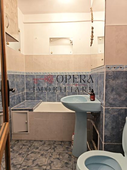 Apartament cu 2 camere semidecomandat, mobilat în Păcurari