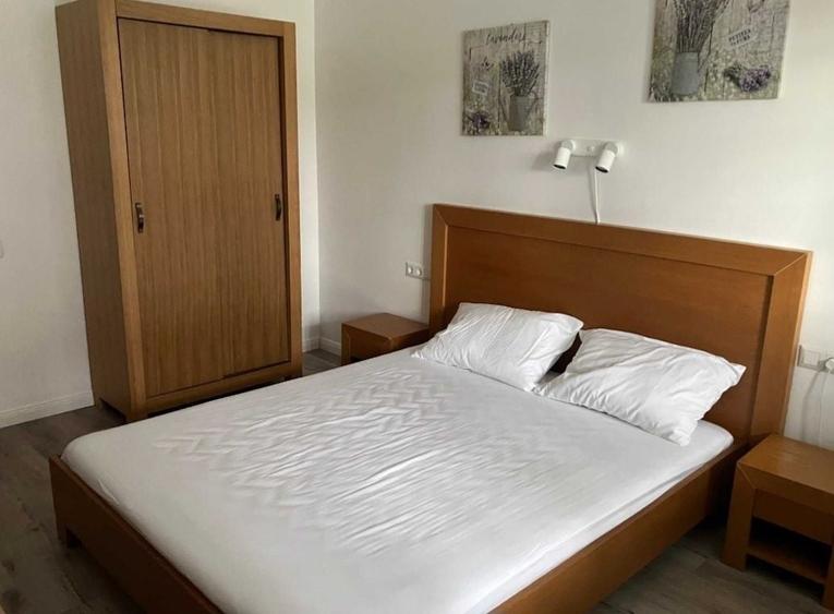 Apartament cu 2 camere semidecomandat în Tudor